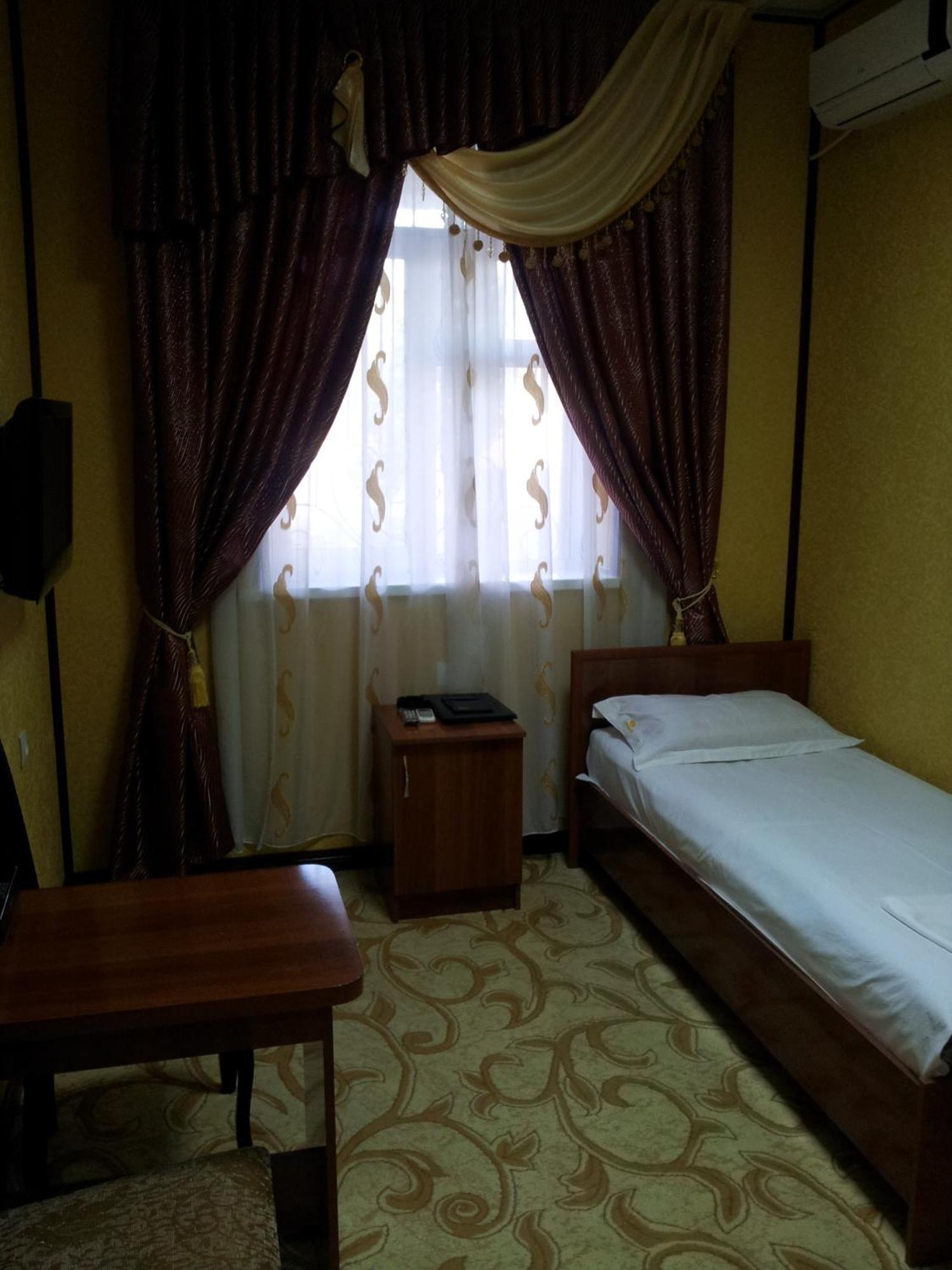 Dangara Hotel Kokand Ngoại thất bức ảnh