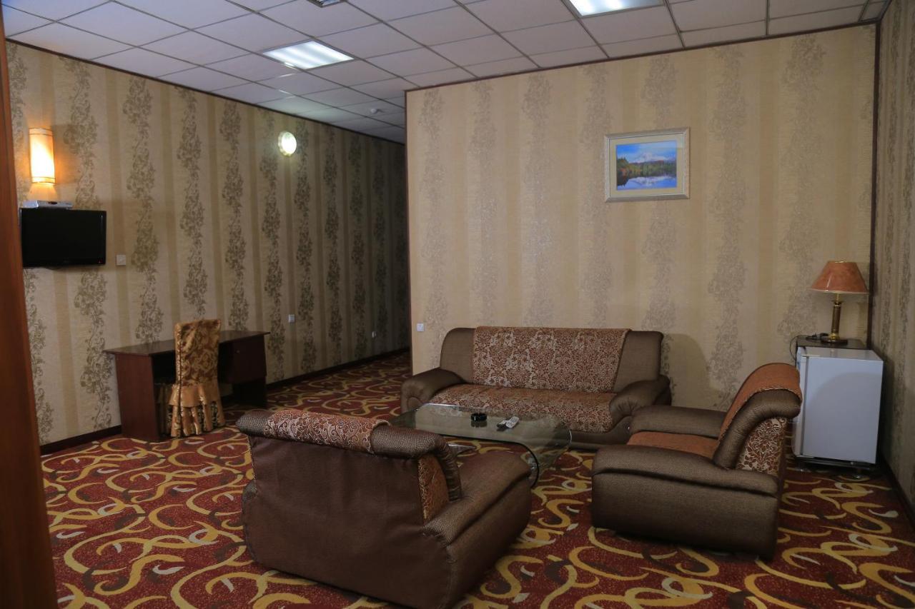 Dangara Hotel Kokand Ngoại thất bức ảnh
